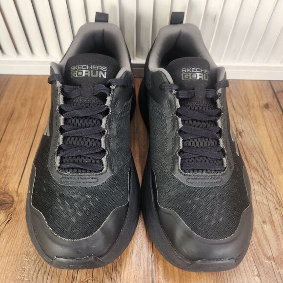 Skechers GOrun Max Cushioning Arch Fit Mens Sz 7 Extra Wide Black Running Shoes main image 7
